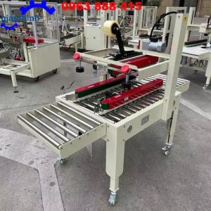 Máy dán thùng carton