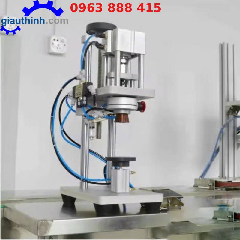 Máy đóng nắp chai
