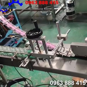 Máy đóng nắp chai hút chân không