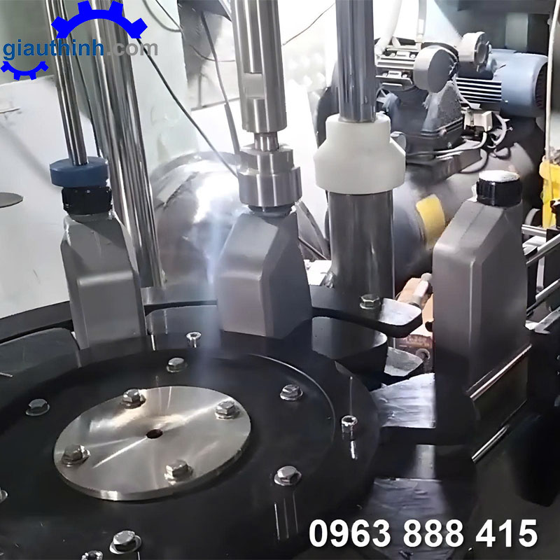Máy vặn nắp chai dầu nhớt