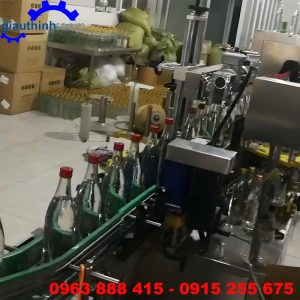 Máy dán nhãn sản phẩm