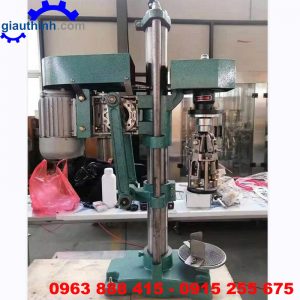 Máy đóng nắp chai thủy tinh