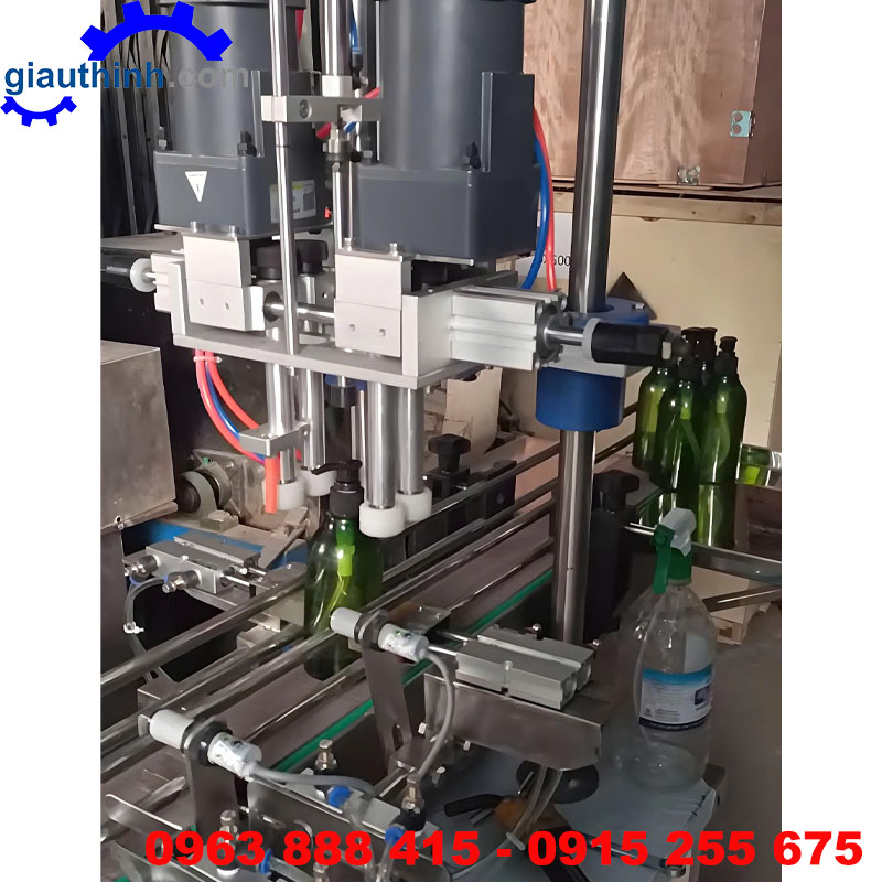 Máy đóng nắp chai tự động